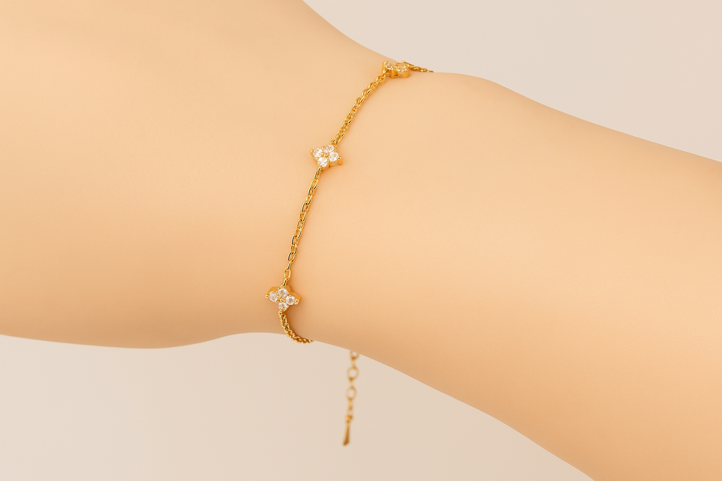 Five Wishes Clover Bracelet - Gold Plated